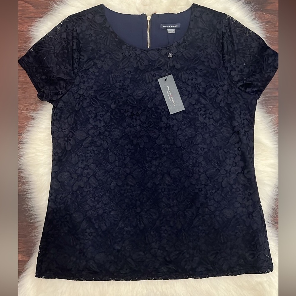 TOMMY HILFIGER
​Short Sleeve Lace Top